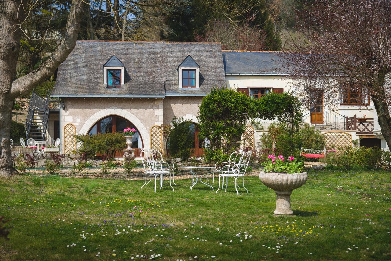 Le Manoir De La Baldette Bed & Breakfast Gennes-Val-de-Loire Exterior photo