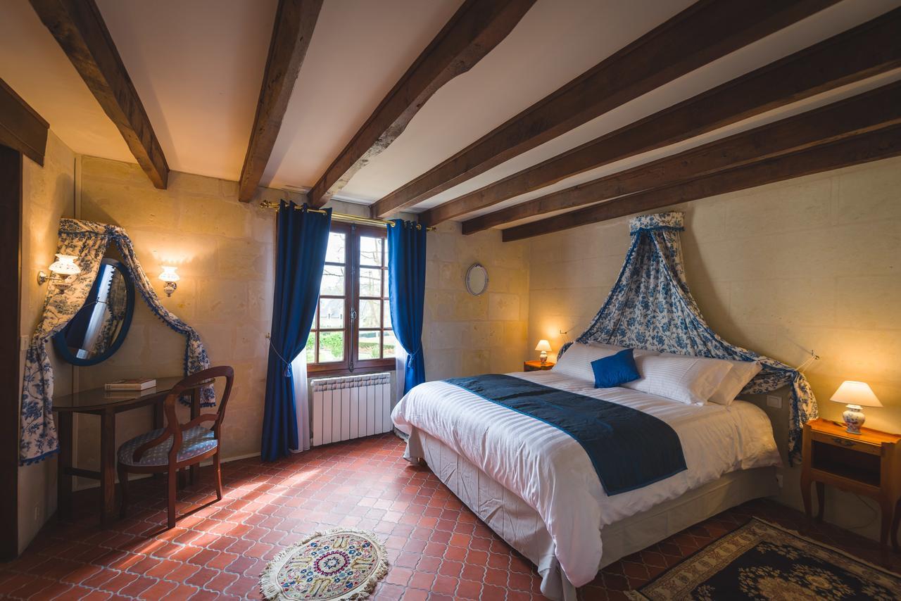 Le Manoir De La Baldette Bed & Breakfast Gennes-Val-de-Loire Exterior photo