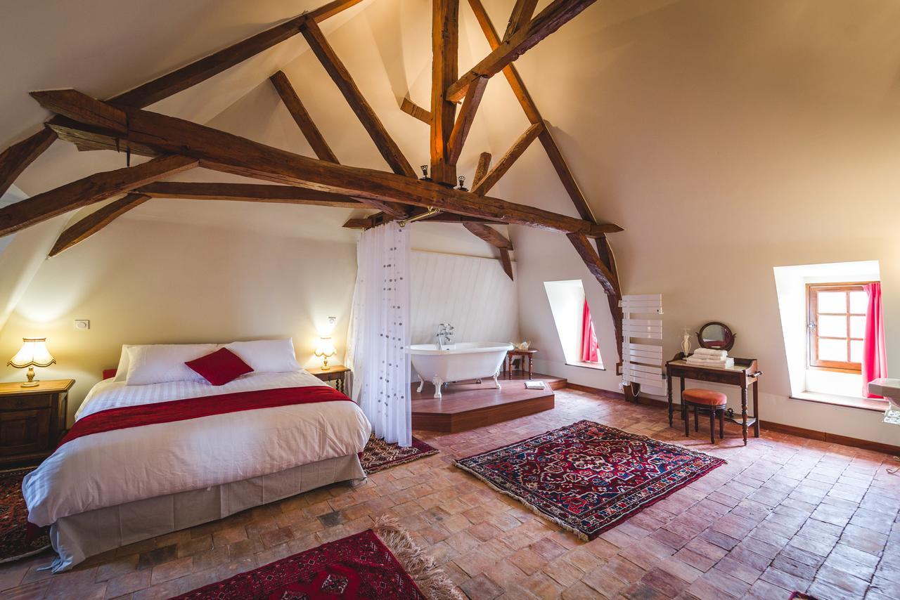 Le Manoir De La Baldette Bed & Breakfast Gennes-Val-de-Loire Exterior photo