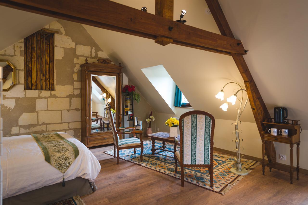 Le Manoir De La Baldette Bed & Breakfast Gennes-Val-de-Loire Exterior photo