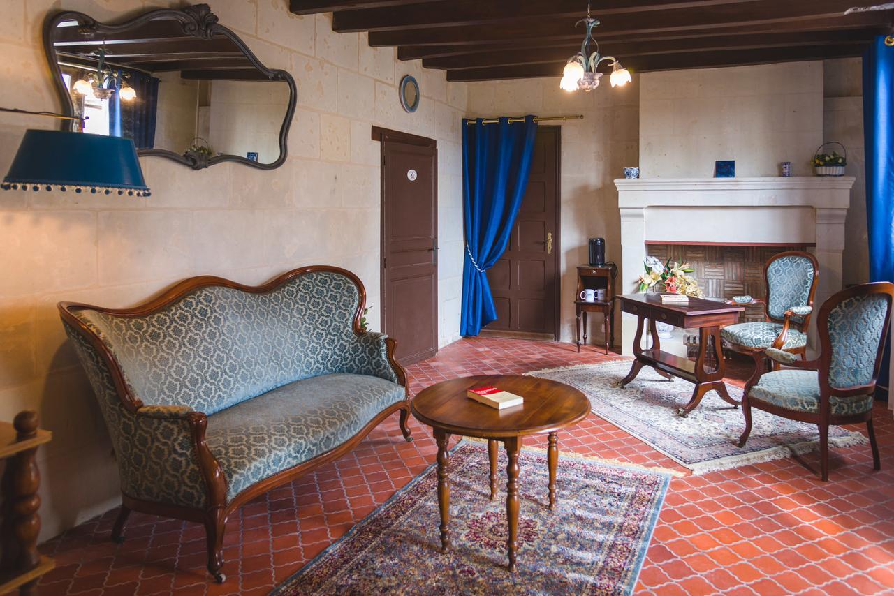 Le Manoir De La Baldette Bed & Breakfast Gennes-Val-de-Loire Exterior photo